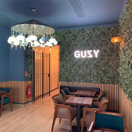 Hotel Guzy Lier Dış mekan fotoğraf