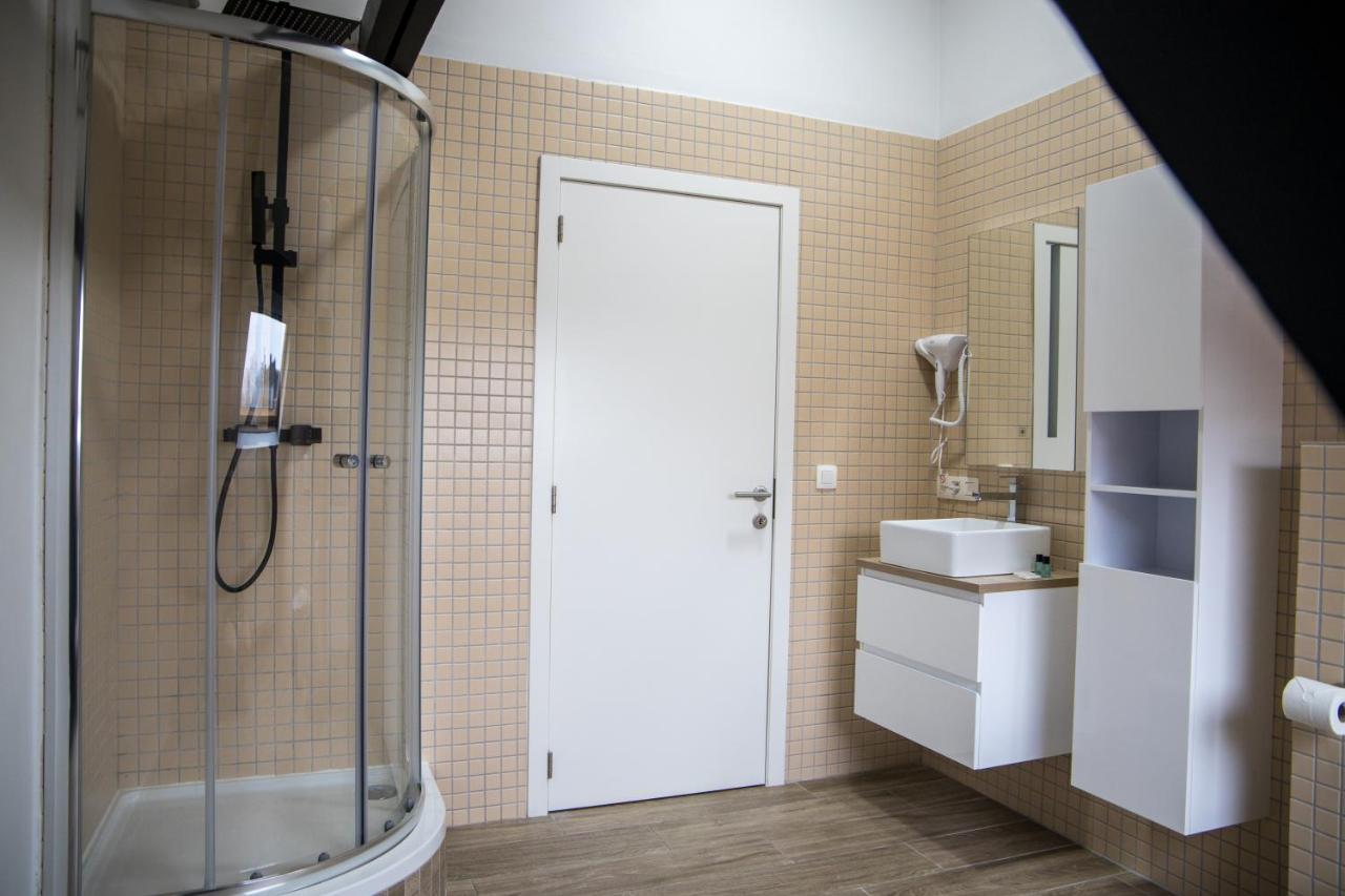 Hotel Guzy Lier Dış mekan fotoğraf